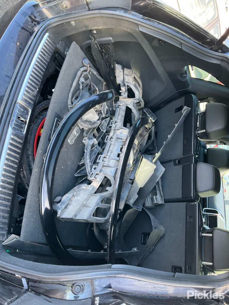 2011 PORSCHE CAYENNE 92A, IN BODY, NON TINTED TYPE, 07/10-10/14 95863109602 RIGHT TAILLIGHT