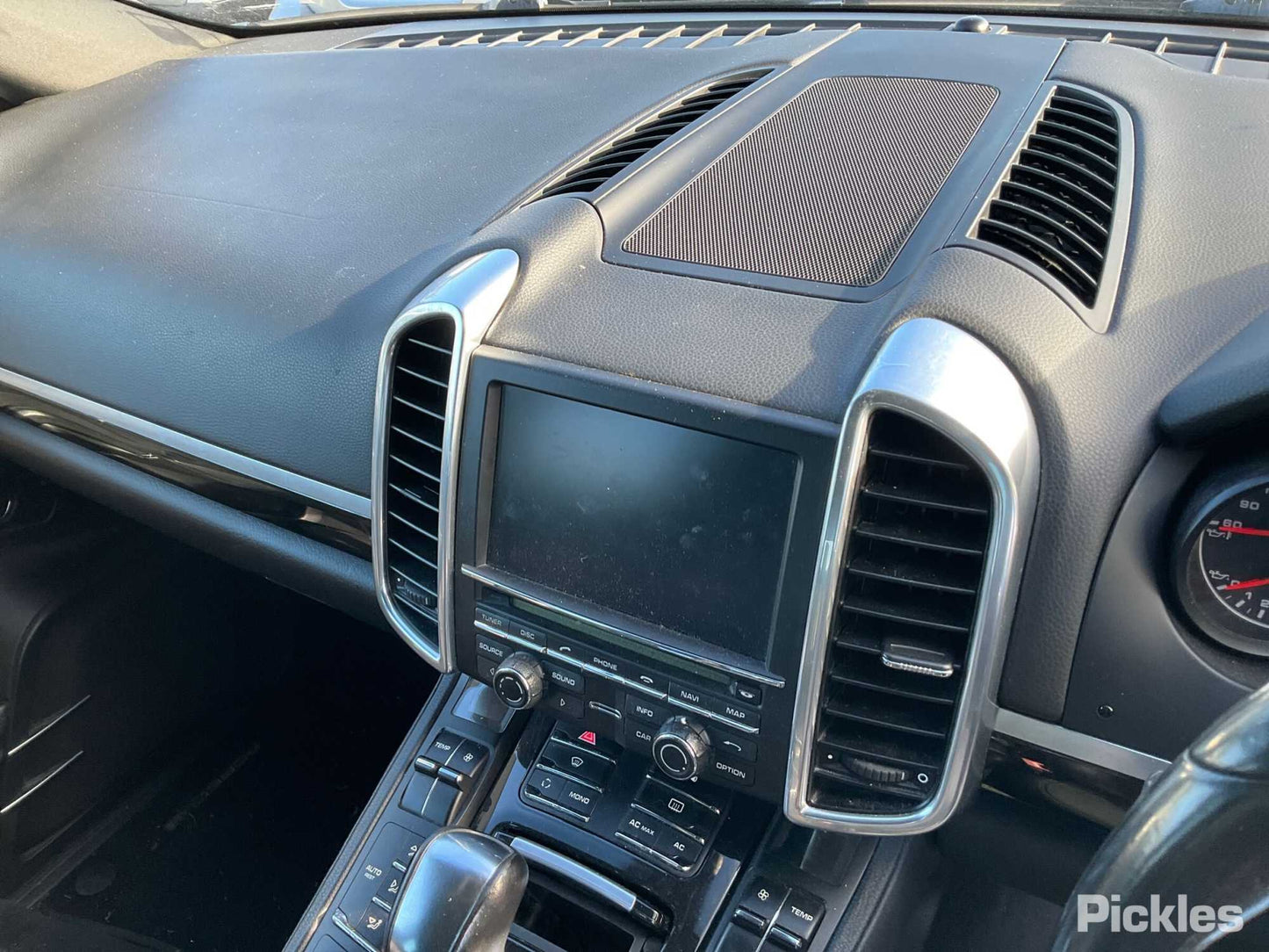 2011 PORSCHE CAYENNE TAILGATE LAMP (LH SIDE), NON TINTED TYPE, 92A, 07/10-10/14 95863109301 REAR GARNISH