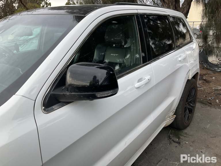 2015 JEEP GRANDCHEROKEE DISPLAY UNIT ONLY, UCONNECT 8.4IN, SAT NAV TYPE, WK, 04/13-09/16 68242383AD RADIO CD DVD SAT TV