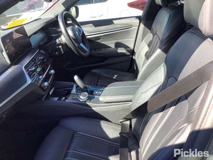 2022 BMW 5 SERIES G30, SEDAN, 03/17-05/23 51377375189 LEFT REAR DOOR WINDOW