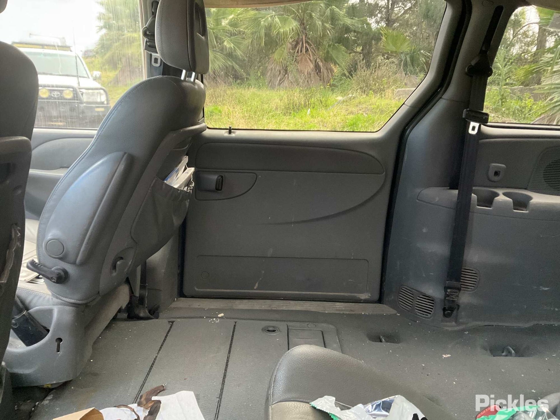 2007 CHRYSLER VOYAGER WAGON 05/01-02/08  COURTESY LIGHT