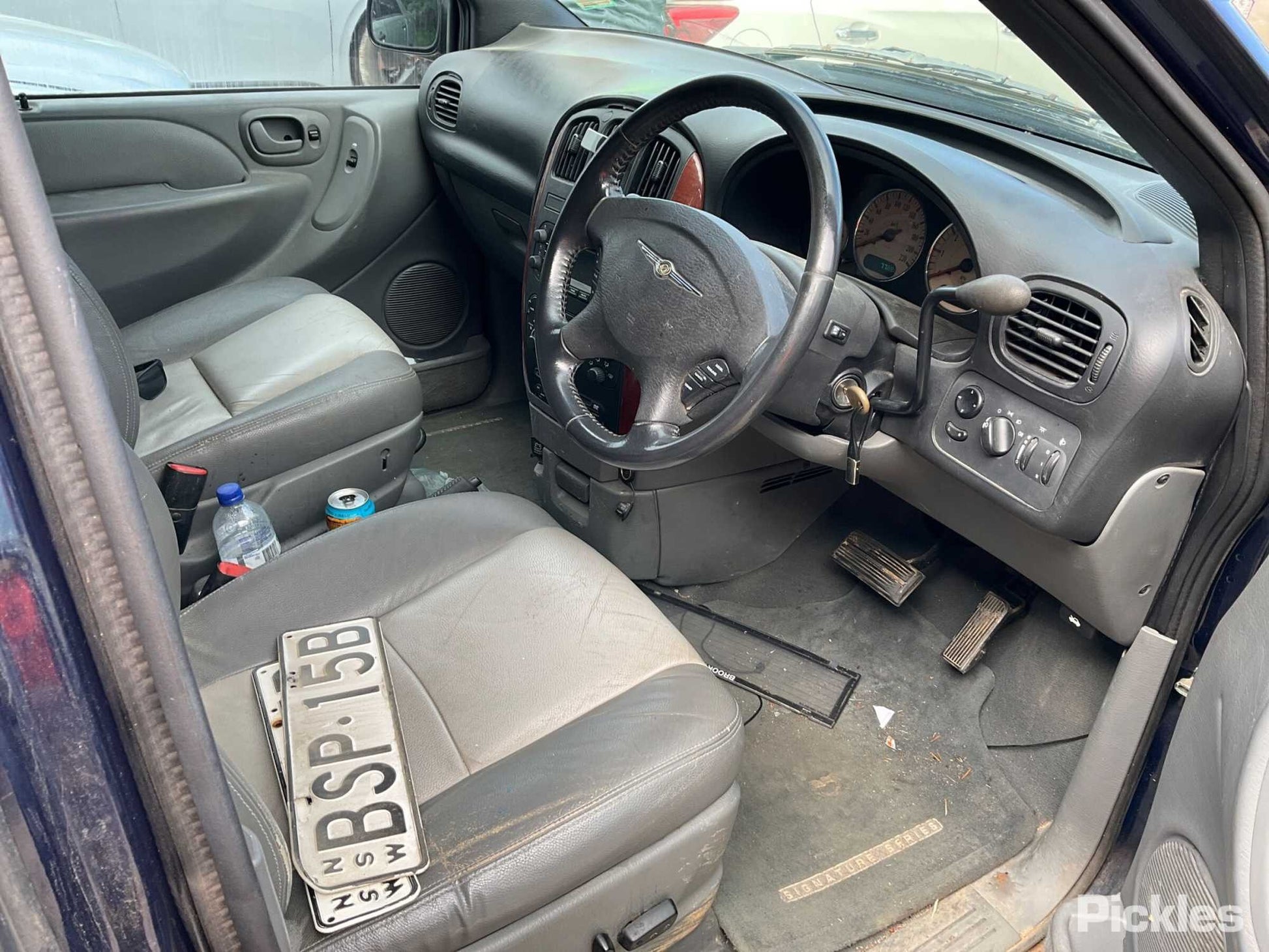 2007 CHRYSLER VOYAGER WAGON 05/01-02/08  COURTESY LIGHT