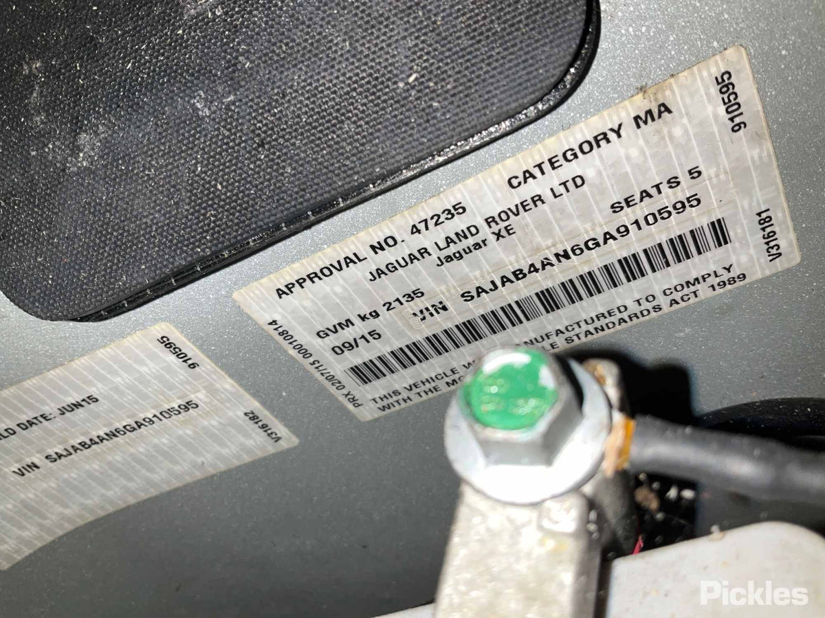 2015 JAGUAR XE X760, 05/15-  ANTENNA