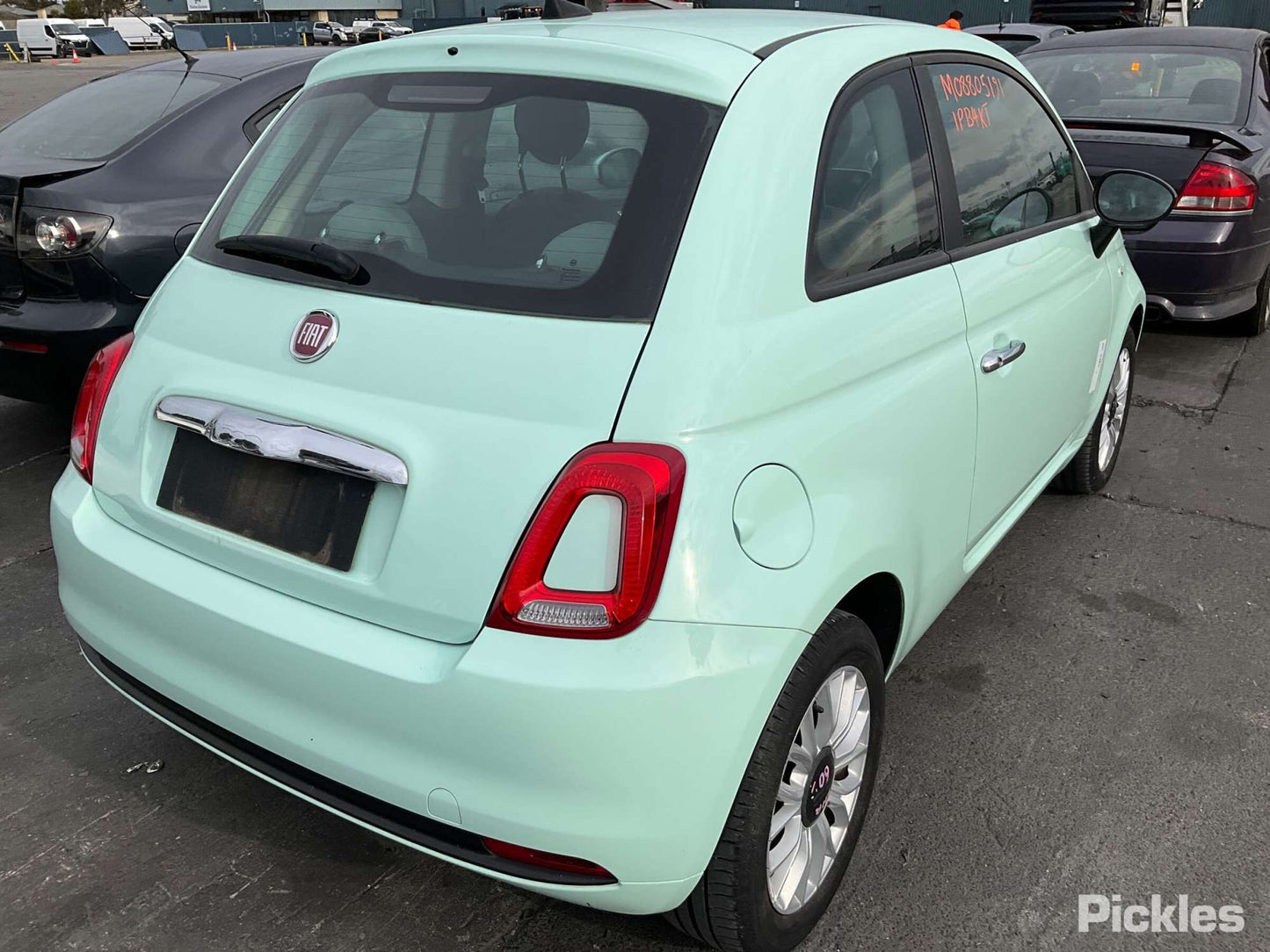 2019 FIAT 500 HEAD UNIT, W/ DISPLAY UNIT, 7IN TOUCHSCREEN, NON 500E, 10/19- 735675609/735743705 RADIO CD DVD SAT TV