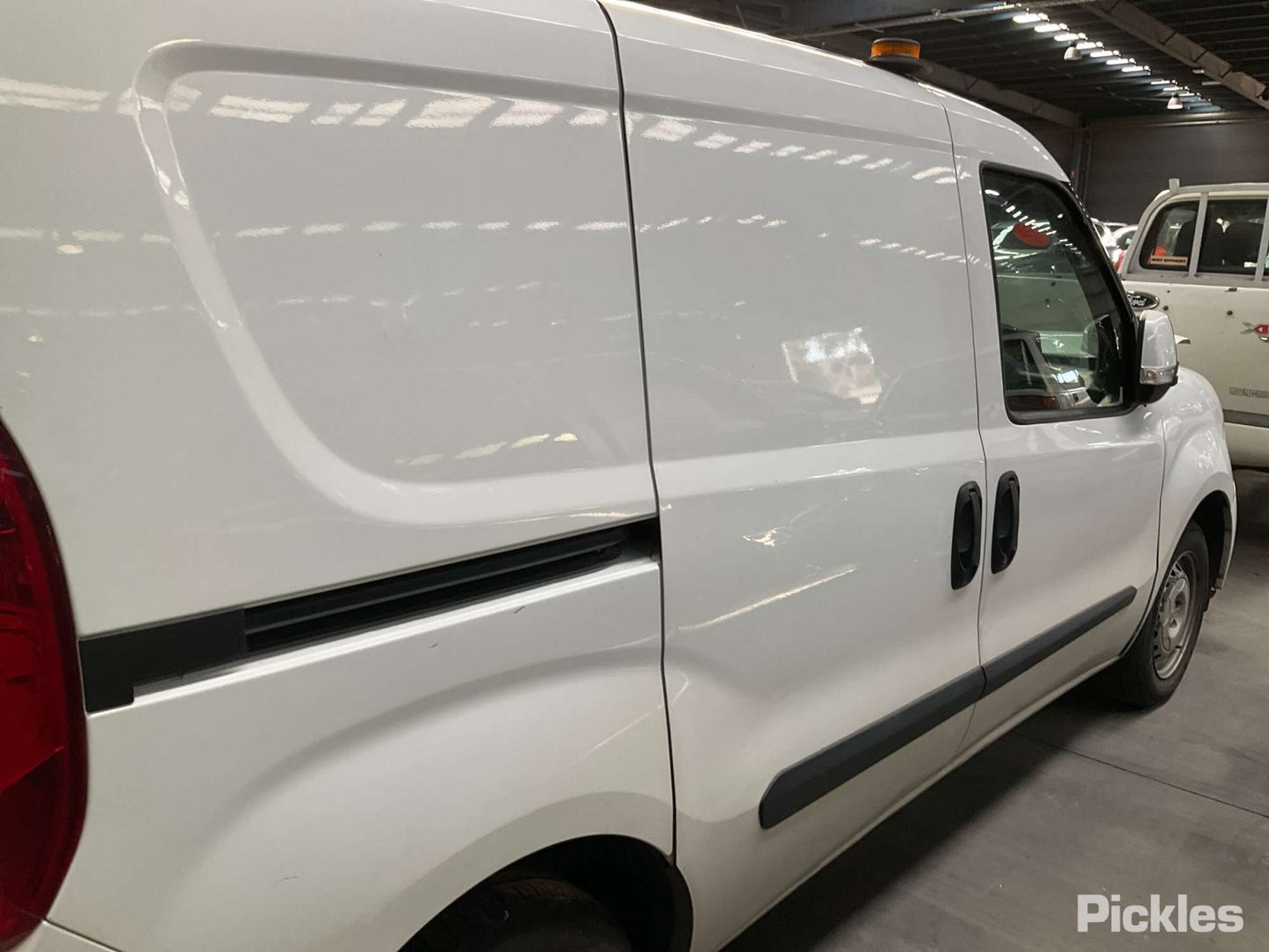 2017 FIAT DOBLO 263, 12/14-12/20 51907724 RIGHT FRONT DOOR WINDOW