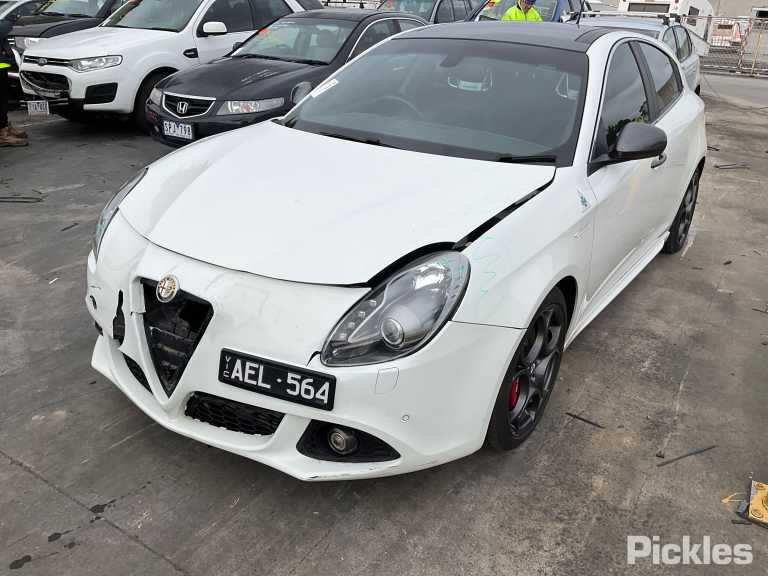 2016 ALFA ROMEO GIULIETTA BUMPER BAR (2 PIECES), TWIN EXHAUST, W/ PARK SENSOR TYPE, 940 SERIES, 01/11-10/16 156093407/156090485 REAR BUMPER
