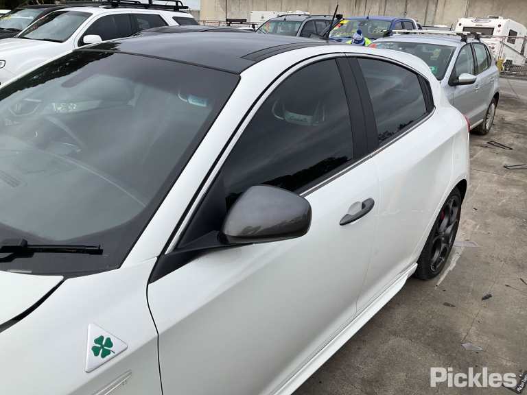 2016 ALFA ROMEO GIULIETTA BUMPER BAR (2 PIECES), TWIN EXHAUST, W/ PARK SENSOR TYPE, 940 SERIES, 01/11-10/16 156093407/156090485 REAR BUMPER