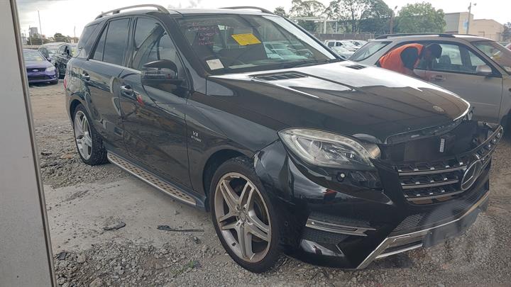 2013 MERCEDES M CLASS W166, 03/12-01/16  RIGHT FRONT DOOR WINDOW
