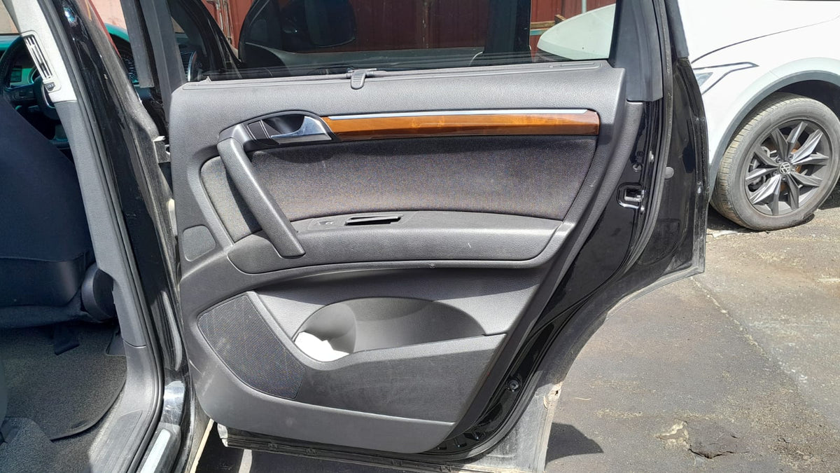 2006 AUDI Q7 DISPLAY UNIT ONLY, 8IN, 4L, 09/06-09/09 8T0919603C RADIO CD DVD SAT TV