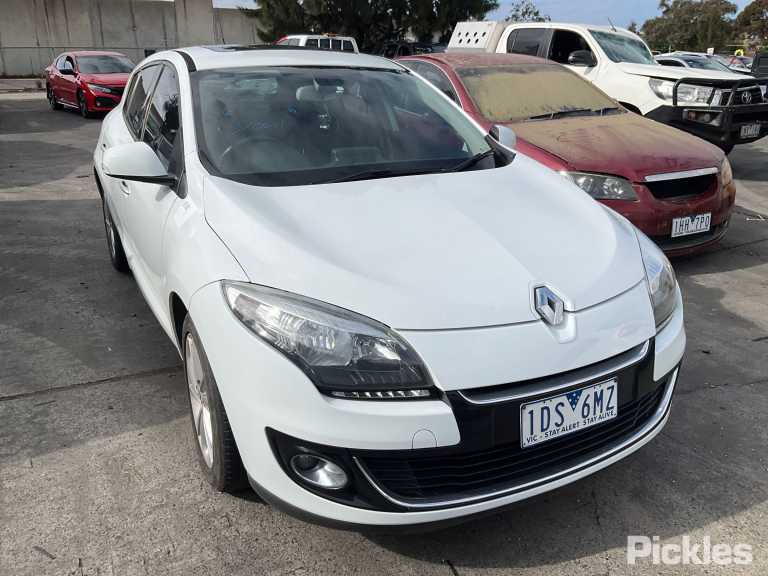 2012 RENAULT MEGANE  X32/B95/K95, 5DR HATCH/WAGON, 09/10-06/14 631019031R LEFT GUARD