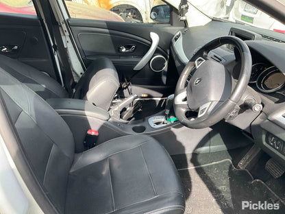 2012 RENAULT MEGANE UNDER DASH, X32/X95, 09/10-05/16 243516967R FUSE BOX