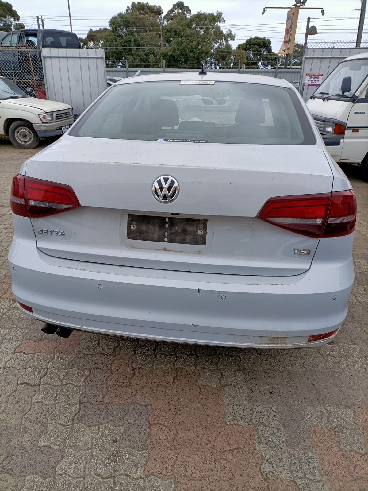 2017 VOLKSWAGEN JETTA 1B, 02/11-12/17 5C6839462D RIGHT REAR WND REG MOTOR