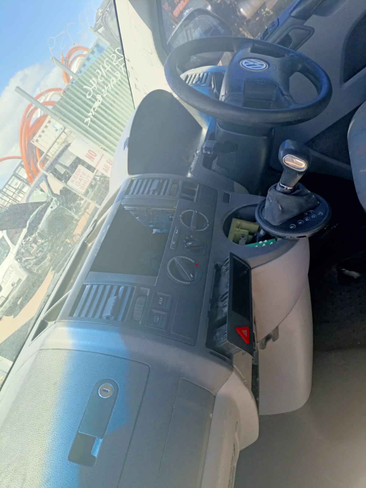 2005 VOLKSWAGEN TRANSPORTER T5, TRANSPORTER, VAN, TAILGATE, 08/04-09/09 7H0945096G RIGHT TAILLIGHT