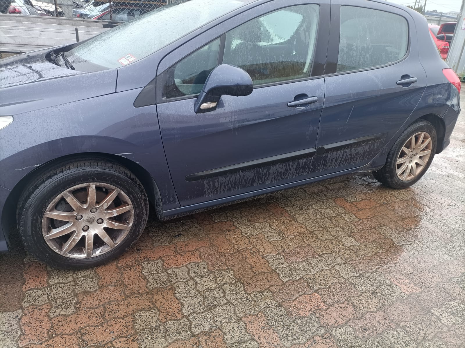 2008 PEUGEOT 308 T7, 09/07-09/14 7840W1 LEFT GUARD