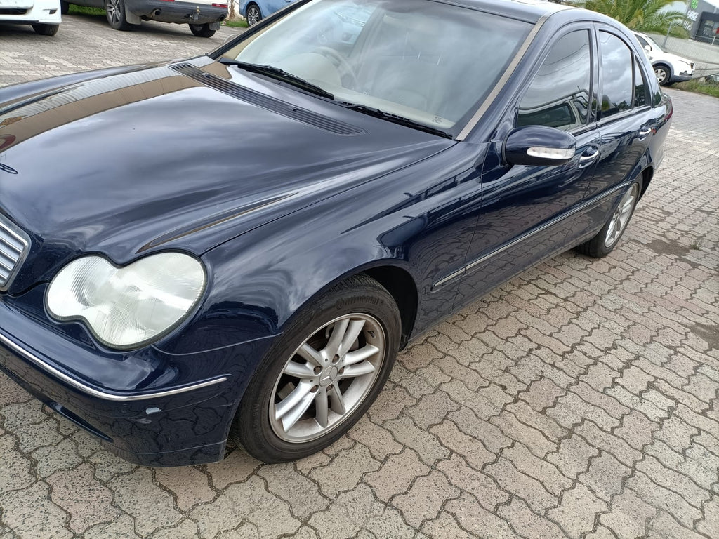 2001 MERCEDES C CLASS W203/S203, SEDAN/WAGON, HALOGEN TYPE, 11/00-04/04 A2038200761 LEFT HEADLAMP