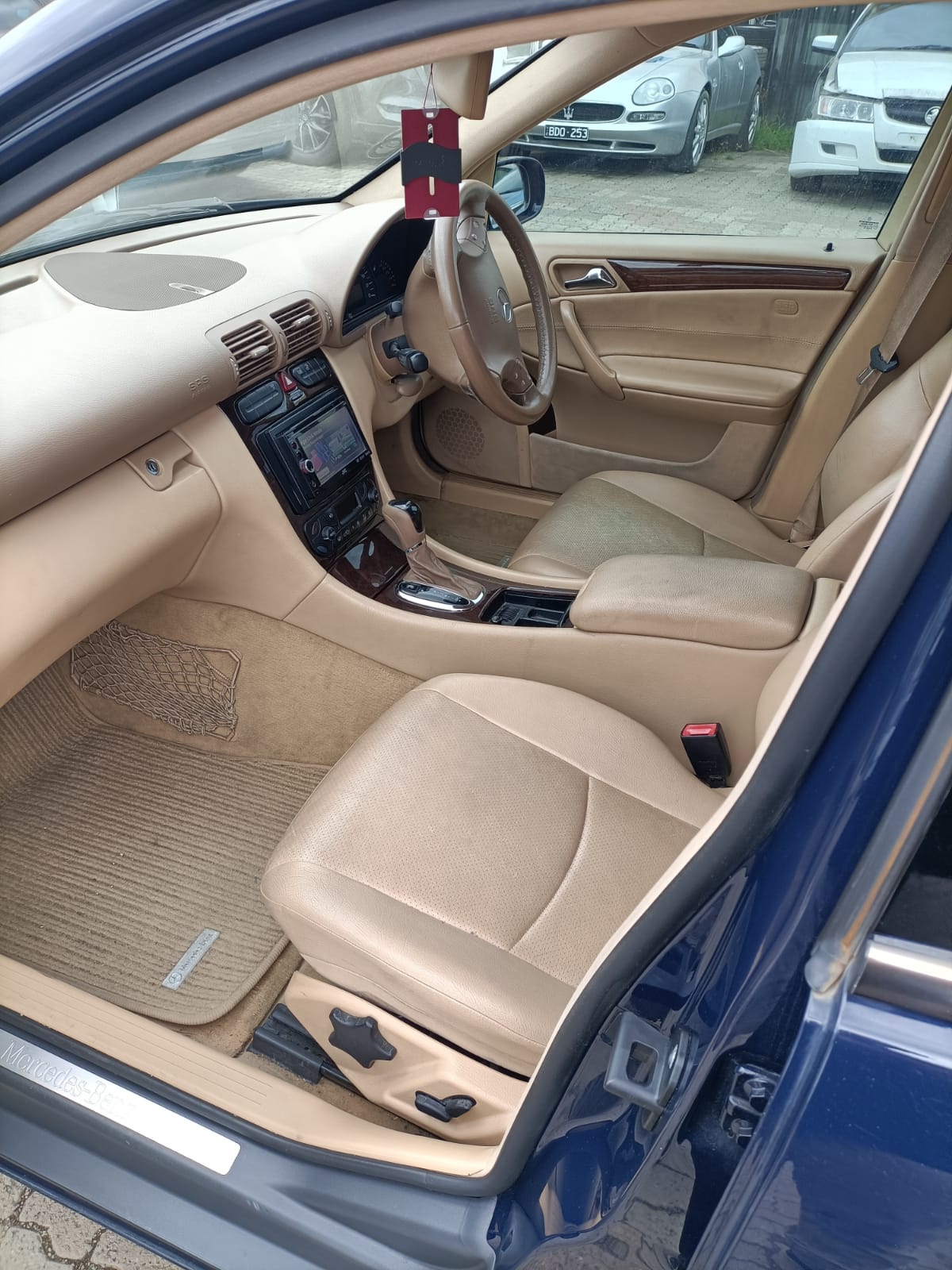 2001 MERCEDES C CLASS W203/S203, SEDAN/WAGON, 11/00-06/07 A2037200105 LEFT FRONT DOOR