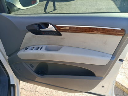 2009 AUDI Q7 4L, 09/06-08/15  LEFT GUARD