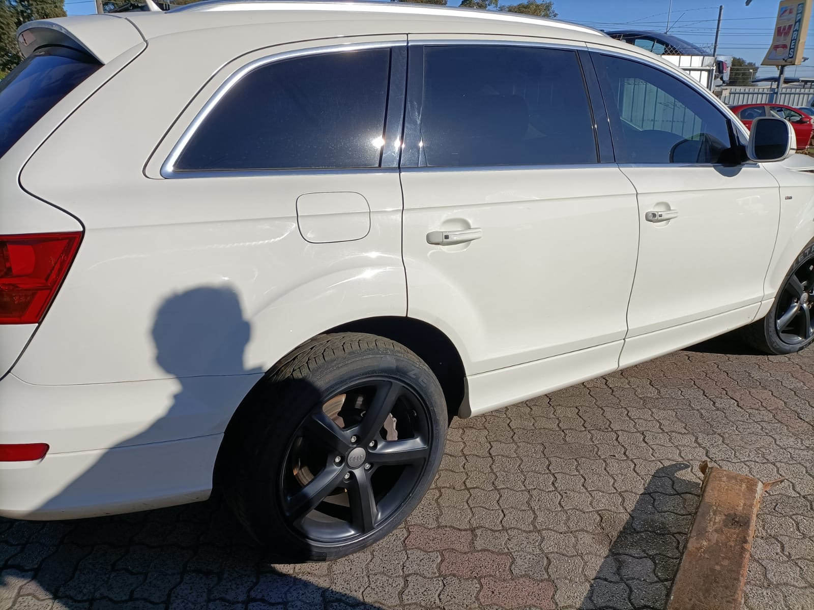 2009 AUDI Q7 4L, 09/06-08/15  LEFT GUARD