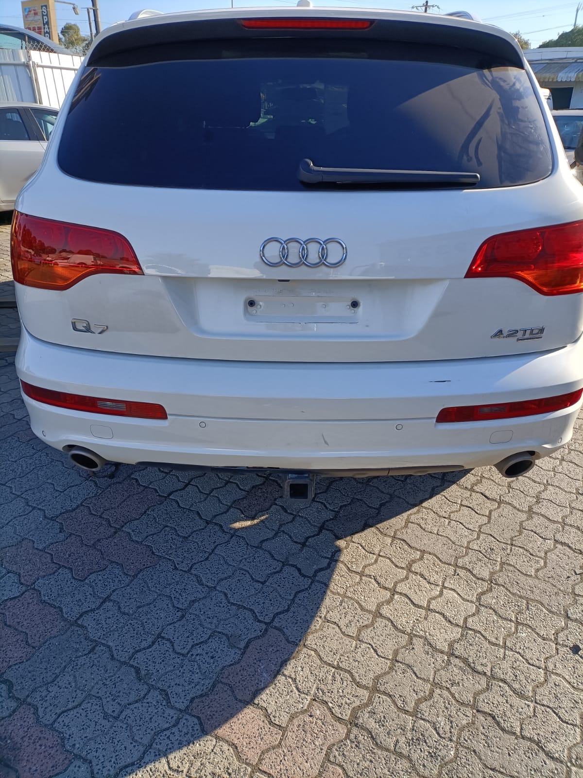 2009 AUDI Q7 4L, 09/06-08/15  LEFT GUARD