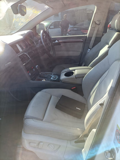 2009 AUDI Q7 4L, 09/06-08/15  LEFT GUARD