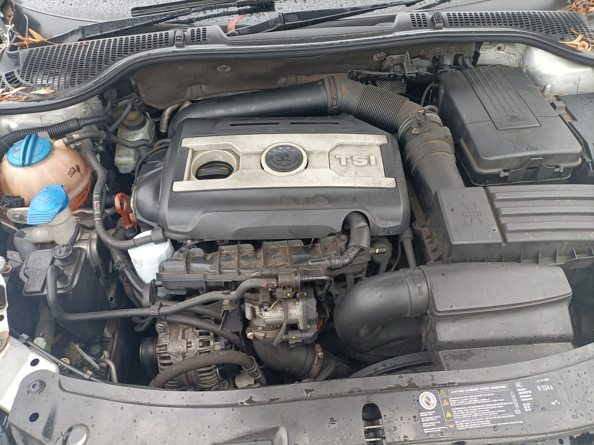 2010 SKODA OCTAVIA 1Z, LIFTBACK SEDAN, NON PARK SENSOR TYPE, 05/09-10/13  1Z5807417 REAR BUMPER