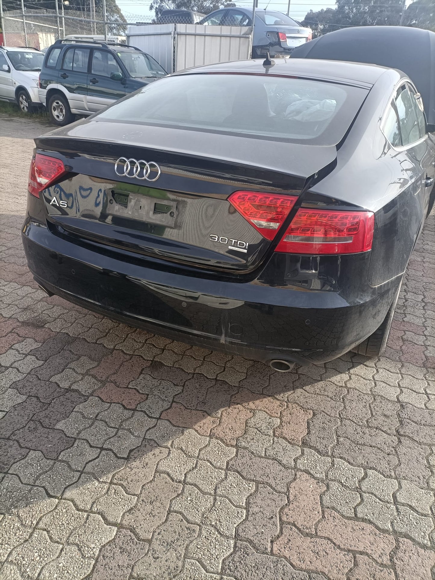 2010 AUDI A5/S5 A5/S5, 8T, HATCH, LED TYPE, 10/09-11/11 8T8945096D RIGHT TAILLIGHT