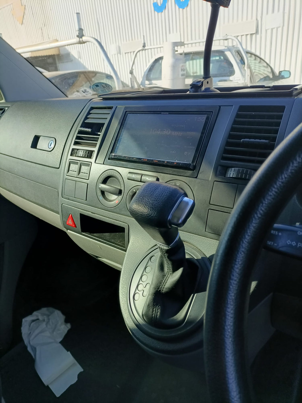 2010 VOLKSWAGEN TRANSPORTER COMBINATION SWITCH ASSY, NON CRUISE CONTROL TYPE, T5, 08/05-04/10 6Q0953513F COMBINATION SWITCH