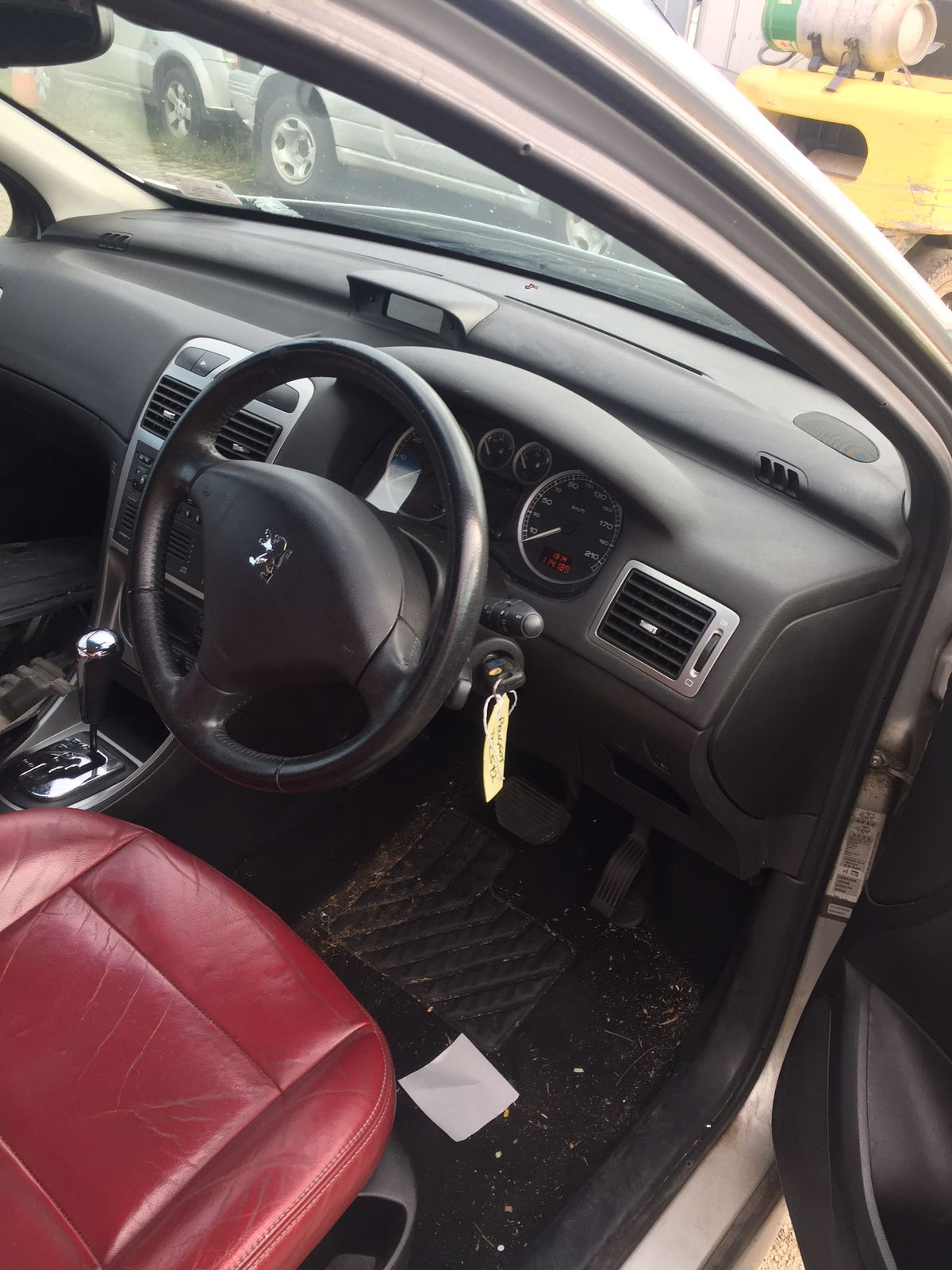2004 PEUGEOT 307 HATCH 12/01- 9203AS LEFT REAR DOOR WINDOW