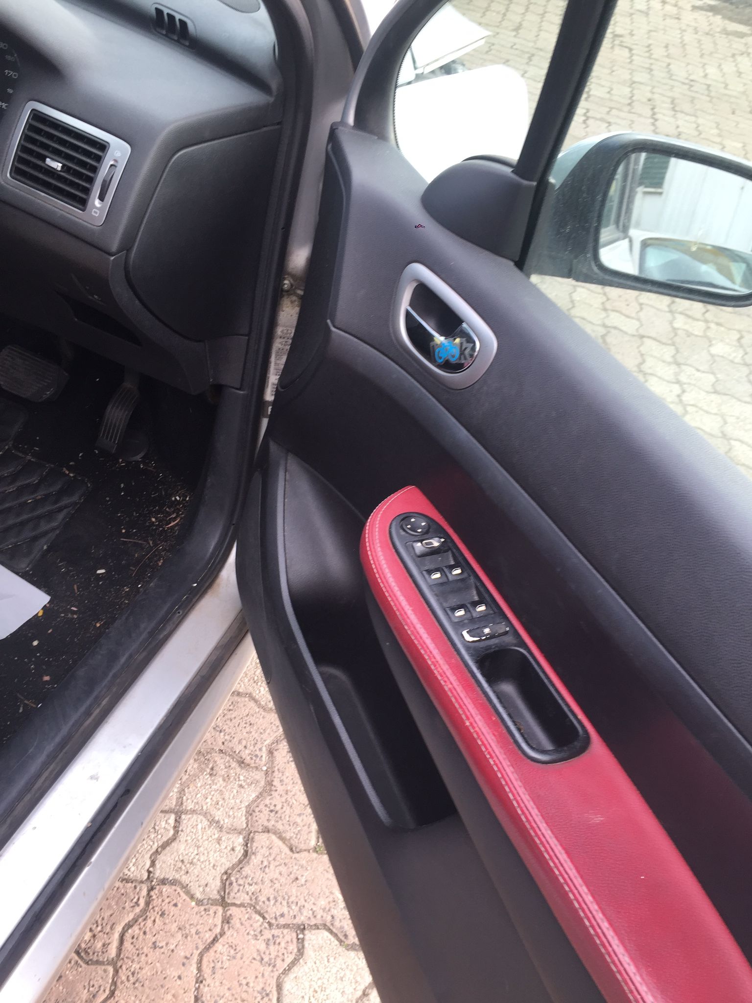 2004 PEUGEOT 307 LEFT REAR DOOR LOCK, 5DR HATCH/WAGON, T5, 12/01-12/08 9137A0 DOOR BOOT GATE LOCK