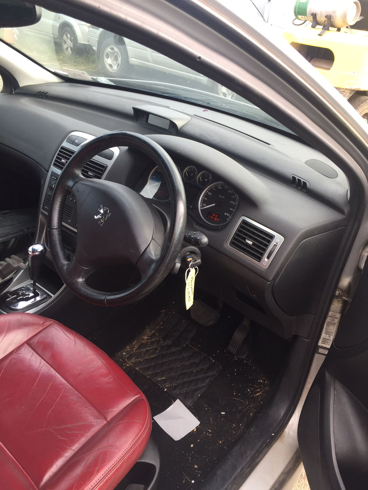 2004 PEUGEOT 307 HATCH 12/01- 9203AS LEFT REAR DOOR WINDOW