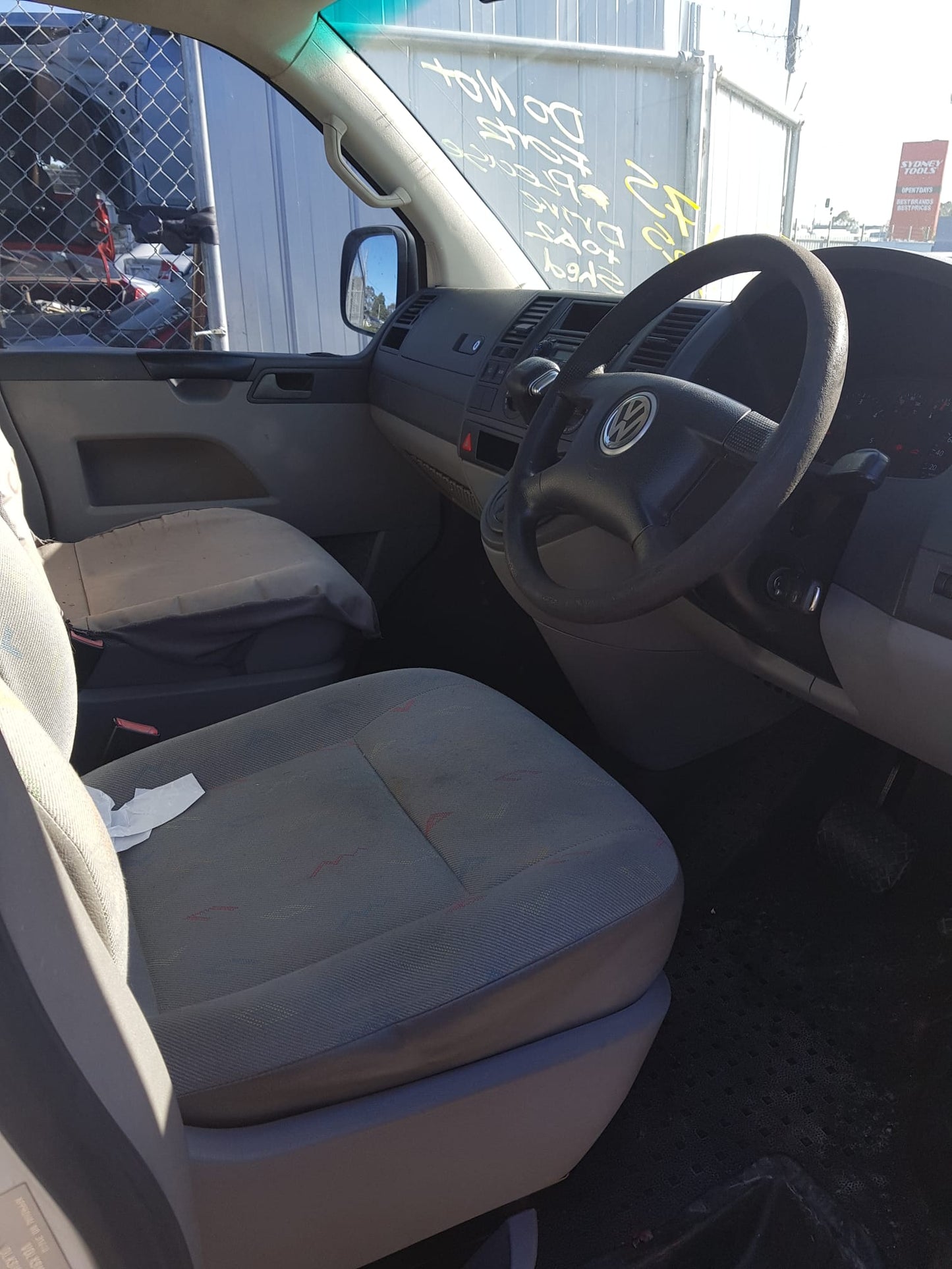 2006 VOLKSWAGEN TRANSPORTER T5, 08/04-06/15 7H0821102E RIGHT GUARD