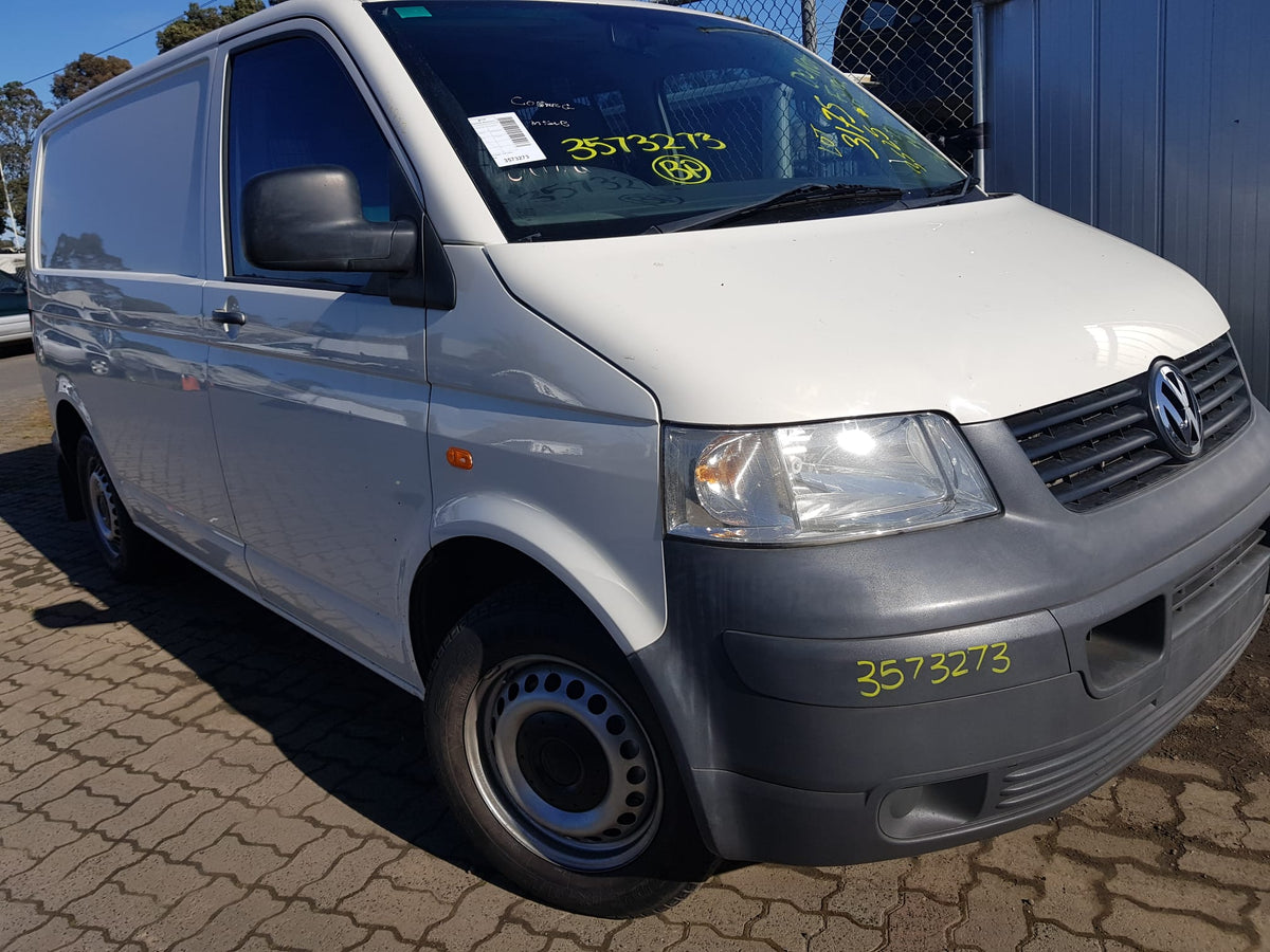 2006 VOLKSWAGEN TRANSPORTER T5, 08/04-06/15 7H0821102E RIGHT GUARD