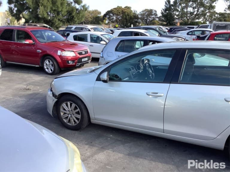 2010 VOLKSWAGEN GOLF GEN 6, NON GTi/R, HALOGEN TYPE, 12/08-03/13 5K2941006H RIGHT HEADLAMP