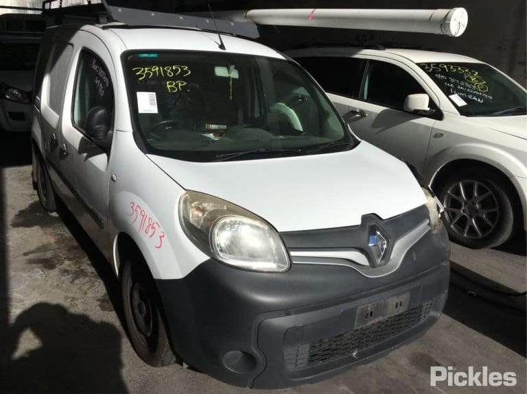 2014 RENAULT KANGOO X61, IN BODY, W/ HALOGEN, BARN DOOR TYPE, 09/13-02/22  RIGHT TAILLIGHT