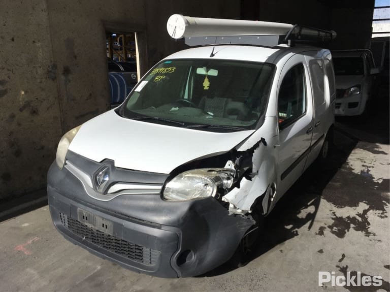 2014 RENAULT KANGOO X61, IN BODY, W/ HALOGEN, BARN DOOR TYPE, 09/13-02/22  RIGHT TAILLIGHT