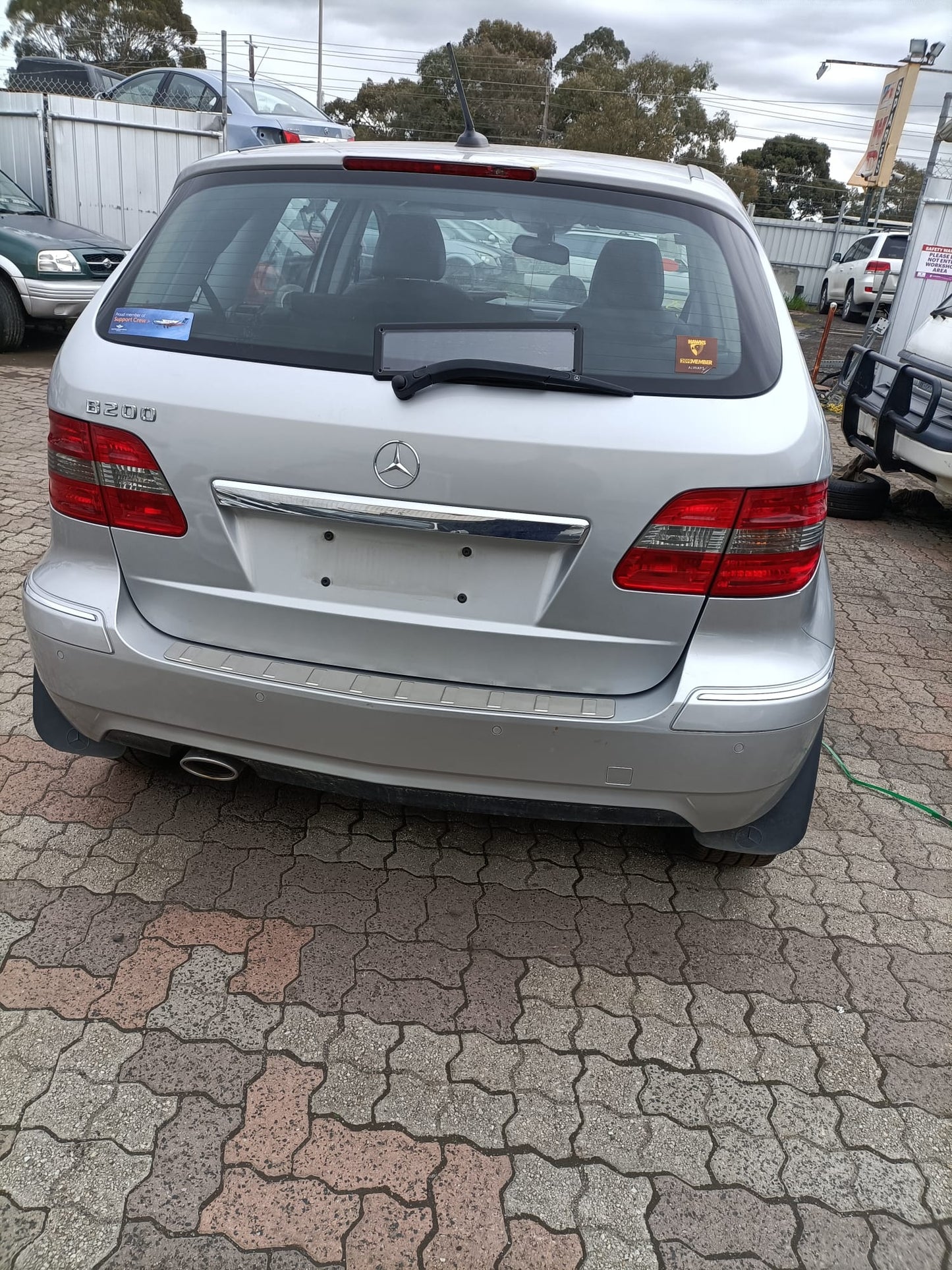 2011 MERCEDES B CLASS STANDARD DAY/NIGHT TYPE, W245, 11/05-06/11 A1698100517 INTERIOR MIRROR