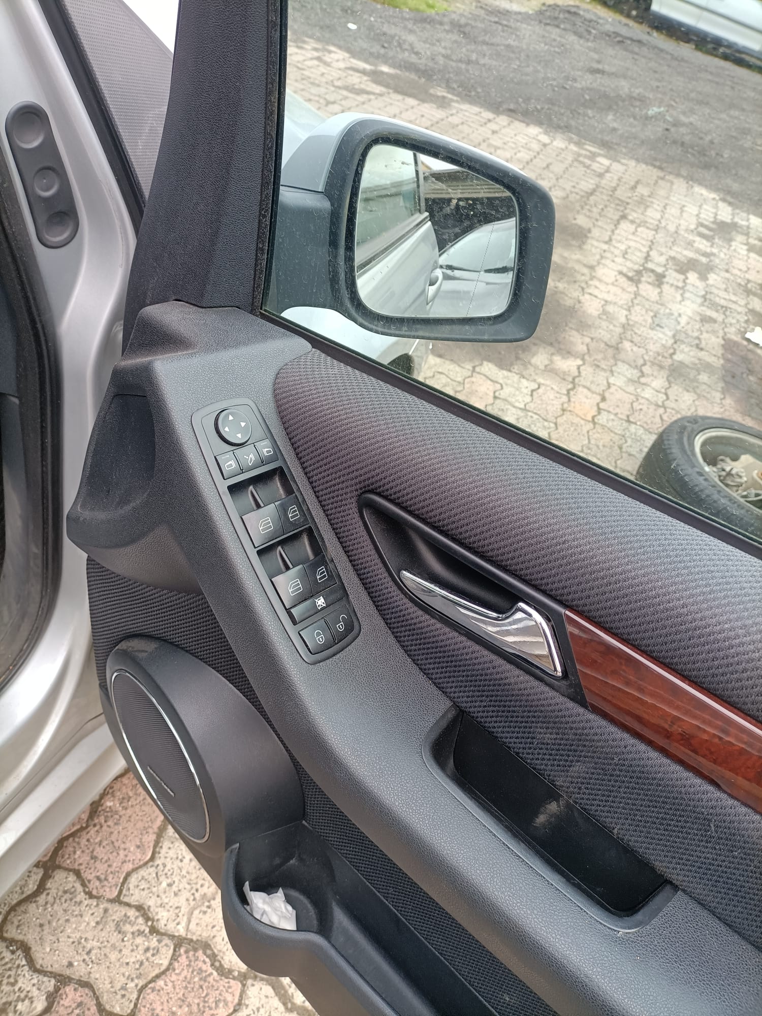 2011 MERCEDES B CLASS STANDARD DAY/NIGHT TYPE, W245, 11/05-06/11 A1698100517 INTERIOR MIRROR