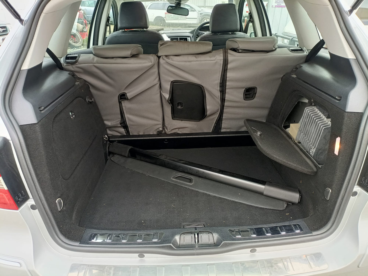 2011 MERCEDES B CLASS TAILGATE LAMP (LH SIDE), W245, 11/05-06/11 A1698202564 REAR GARNISH