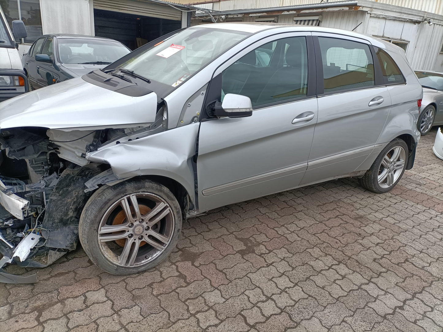2011 MERCEDES B CLASS FRONT (CENTRE), NON SUNROOF CONTROLS TYPE, W246, 12/11-02/19 A1698201423 COURTESY LIGHT