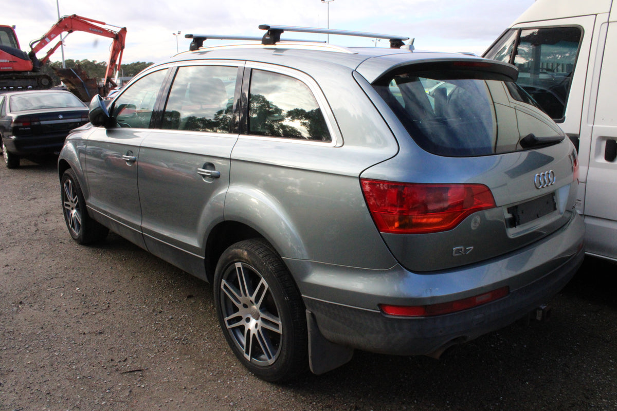 2008 AUDI Q7 RIGHT REAR DOOR LOCK, 4L, DUAL ROW (7 PIN), P/N 8K0839016, 09/06-11/09 8K0839016 DOOR BOOT GATE LOCK