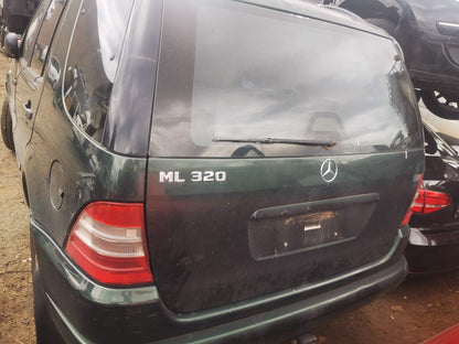 2000 MERCEDES M CLASS W163, BLACK, PLUG TYPE, ML320/ML270, 09/98-10/01 A1638103493 RIGHT DOOR MIRROR