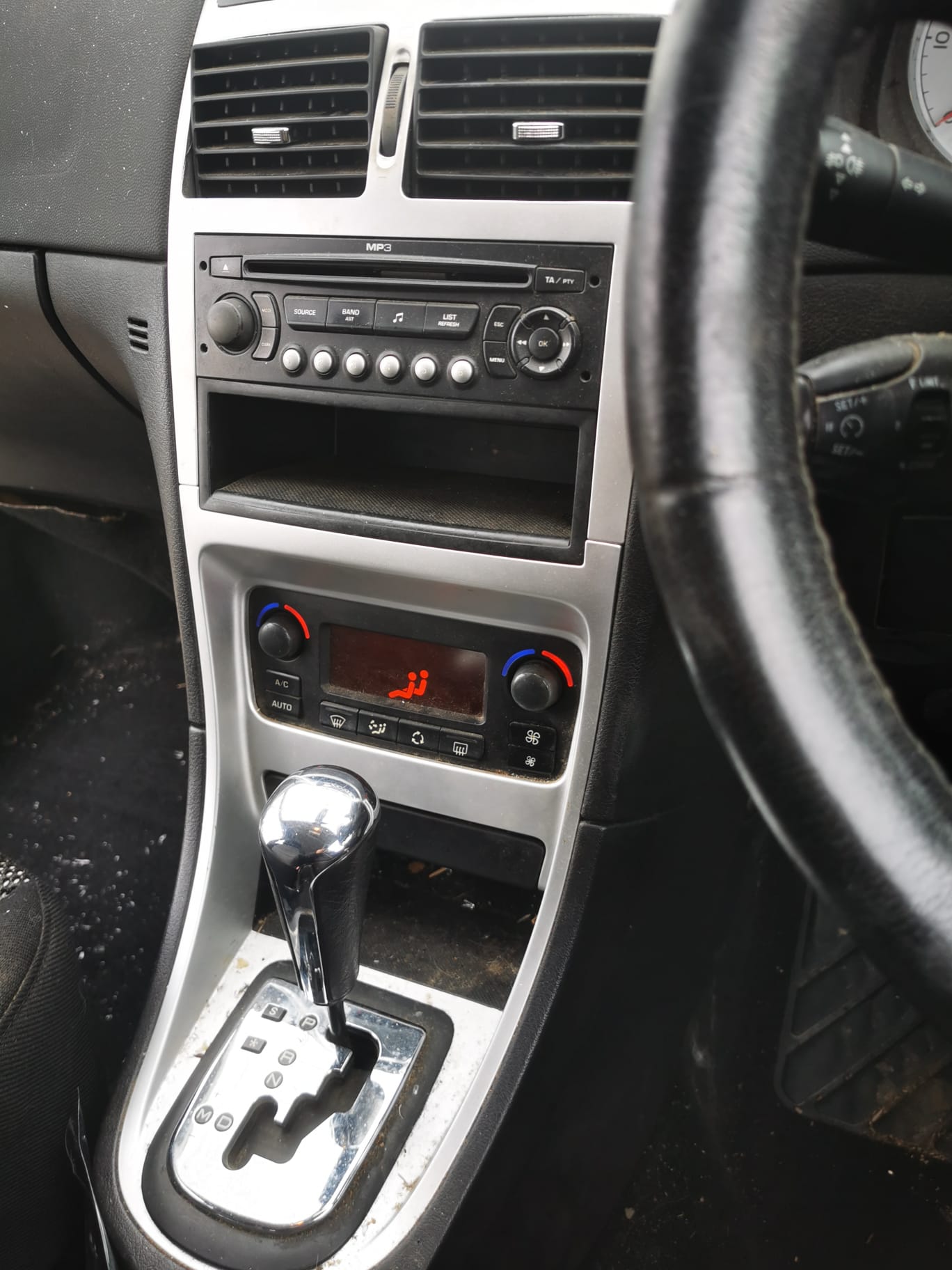 2007 PEUGEOT 307 T6, HATCH/WAGON/CABRIO, 10/05-12/09 7841T2 RIGHT GUARD