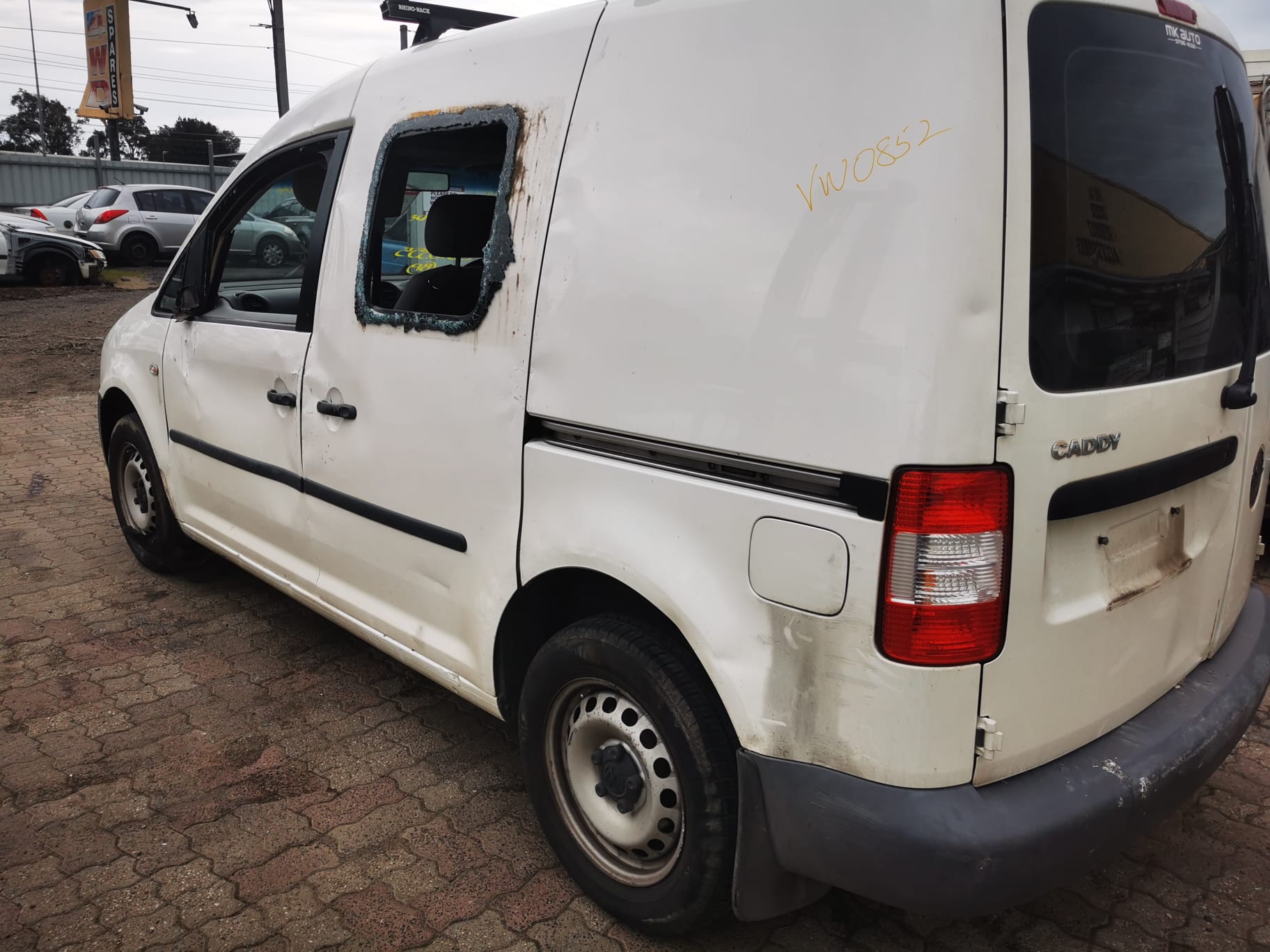 2008 VOLKSWAGEN CADDY 2K, 12/04-08/10 1T0823031D BONNET