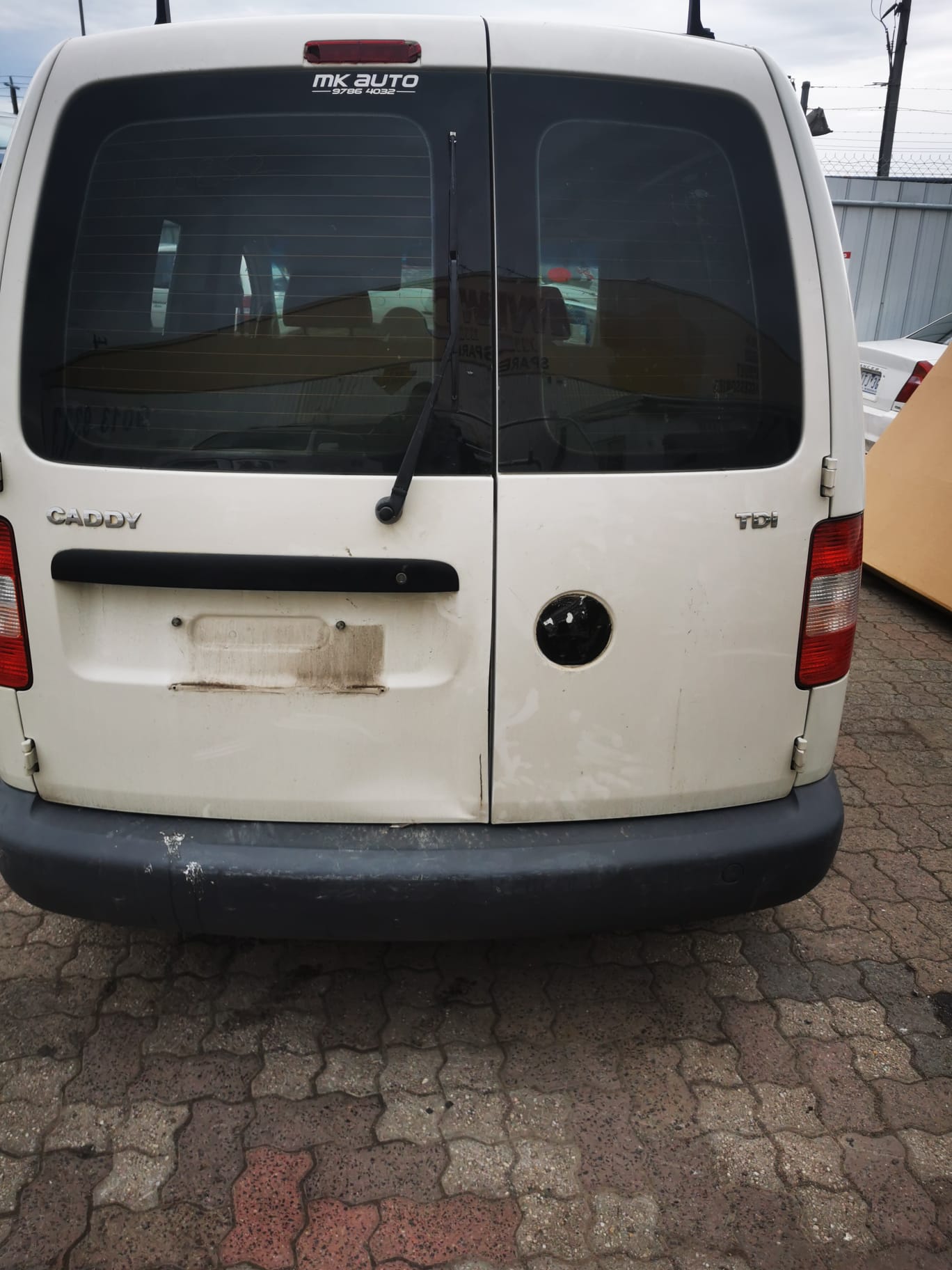2008 VOLKSWAGEN CADDY 2K, CHROME INSERT TYPE, 12/04-08/10  RIGHT HEADLAMP