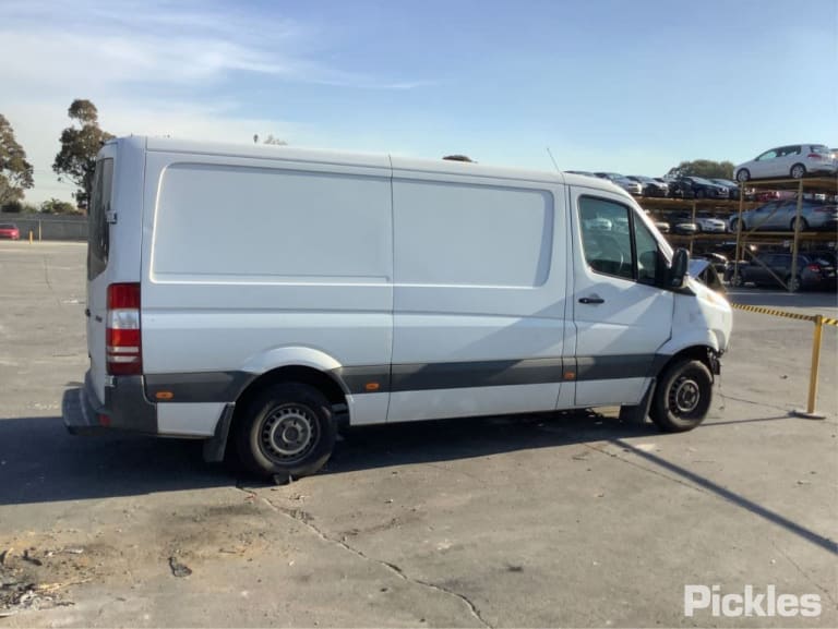 2009 MERCEDES SPRINTER DIESEL, 2.1, NCV3, EURO 5 TYPE, 09/09-04/18 A0061517401 STARTER