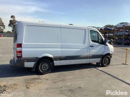 2009 MERCEDES SPRINTER DIESEL, 2.1, NCV3, EURO 5 TYPE, 09/09-04/18 A0061517401 STARTER