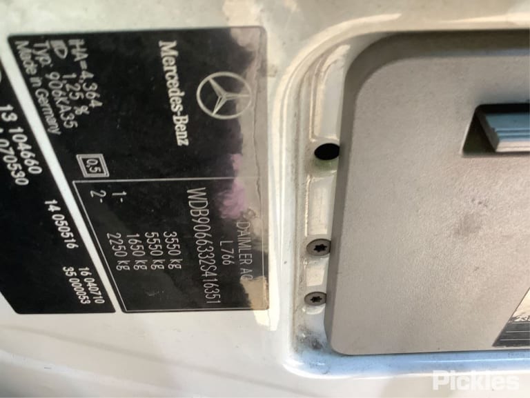 2009 MERCEDES SPRINTER VAN 10/06-04/18 A9068200001 COURTESY LIGHT