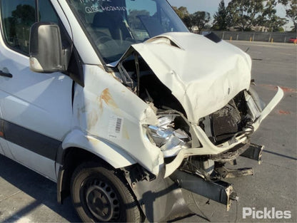 2009 MERCEDES SPRINTER VAN 10/06-04/18 A9068200001 COURTESY LIGHT