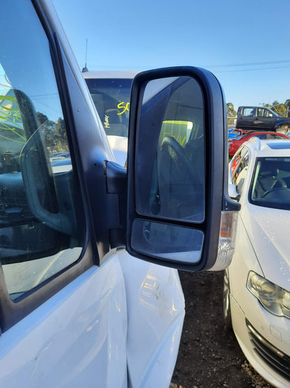 2009 MERCEDES SPRINTER VAN 10/06-04/18 A9068200001 COURTESY LIGHT