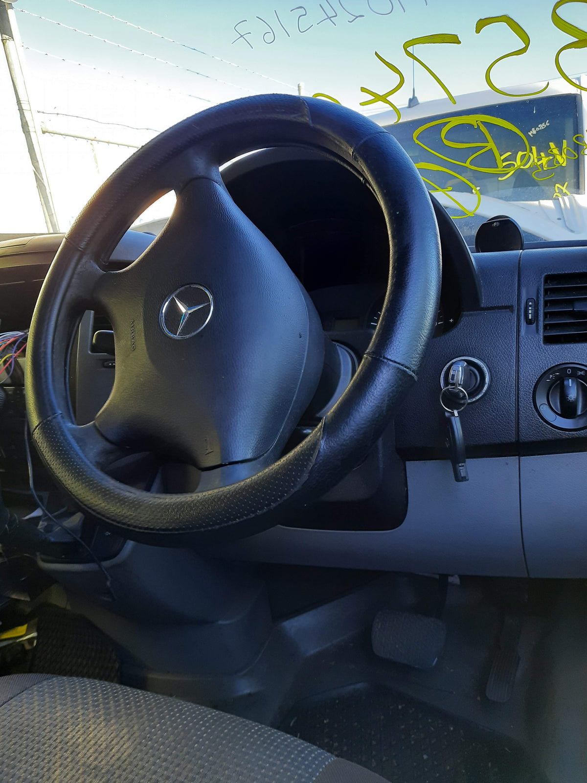 2009 MERCEDES SPRINTER VAN 10/06-04/18 A9068200001 COURTESY LIGHT